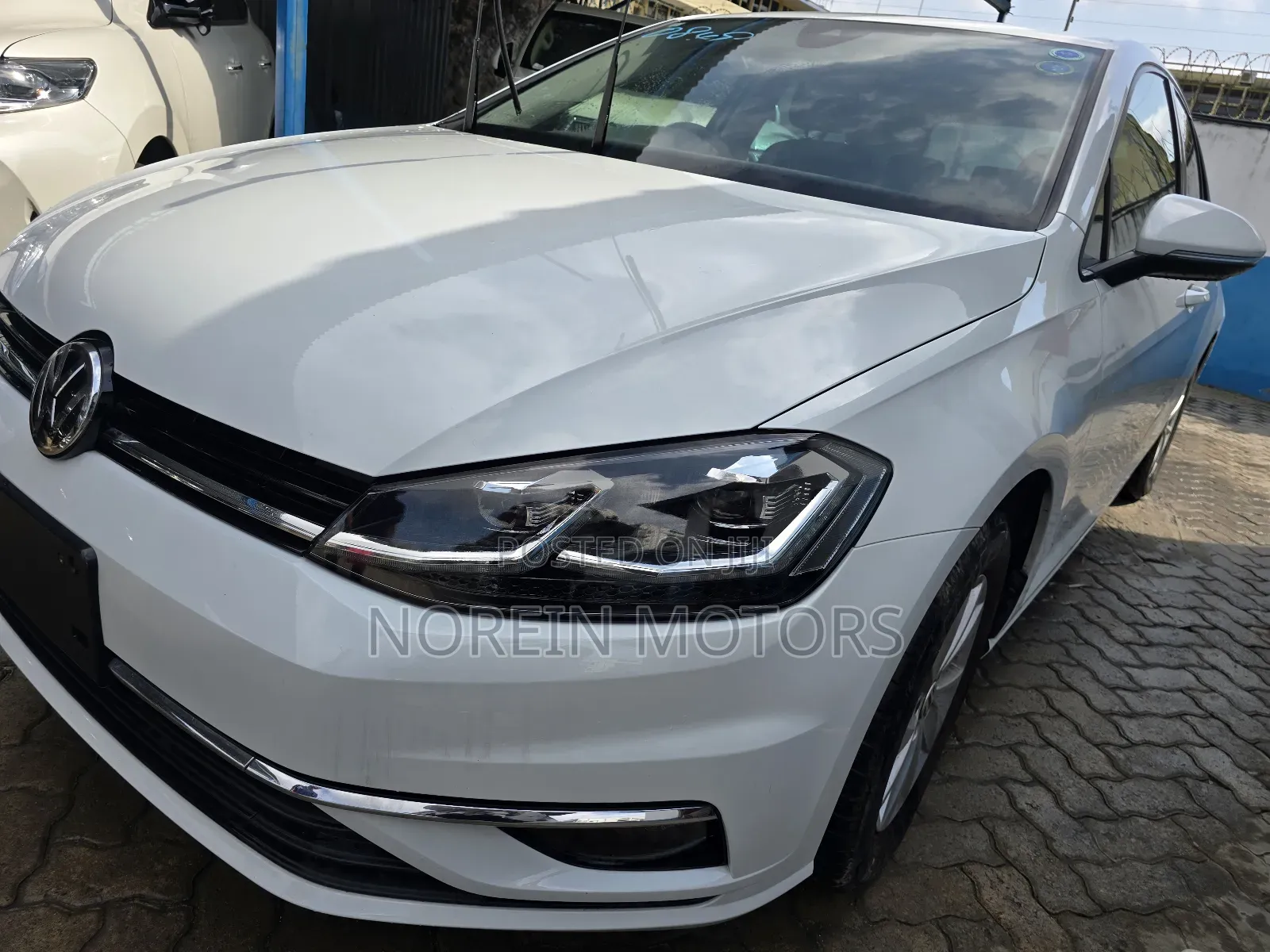 Volkswagen Golf 2019 White