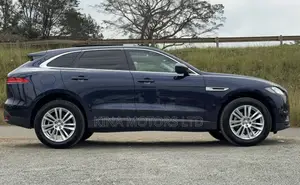 Jaguar F-Pace 2018 Blue