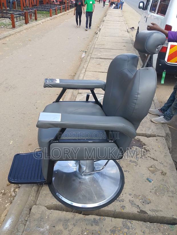 Executive Barber Seat Adjustable - main view