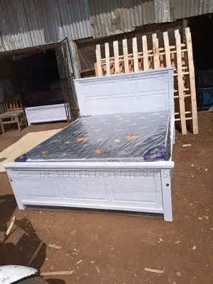 5*6 Super White With Mattress Ready