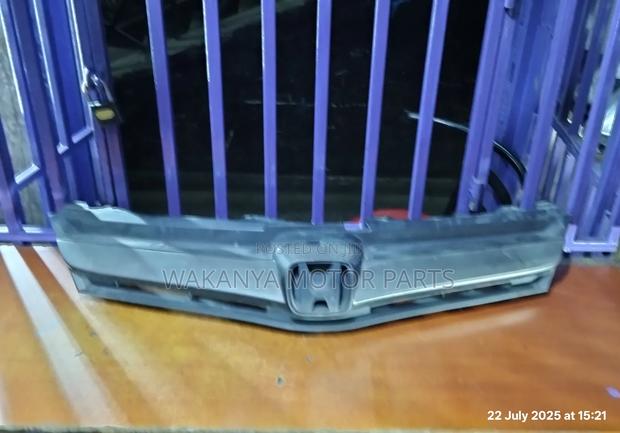 Honda Airwave/Partner Model 2005/2006 Grille, Clean Ex Japan - main view
