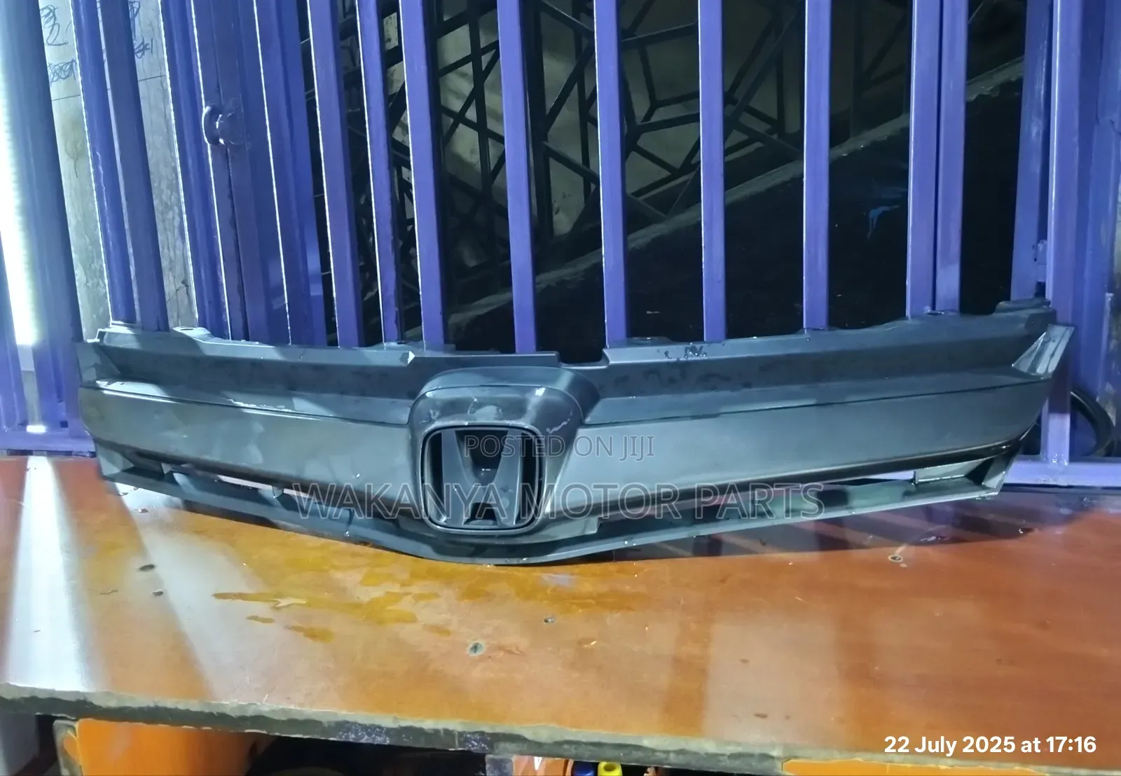 Honda Airwave/Partner Model 2005/2006 Grille, Clean Ex Japan