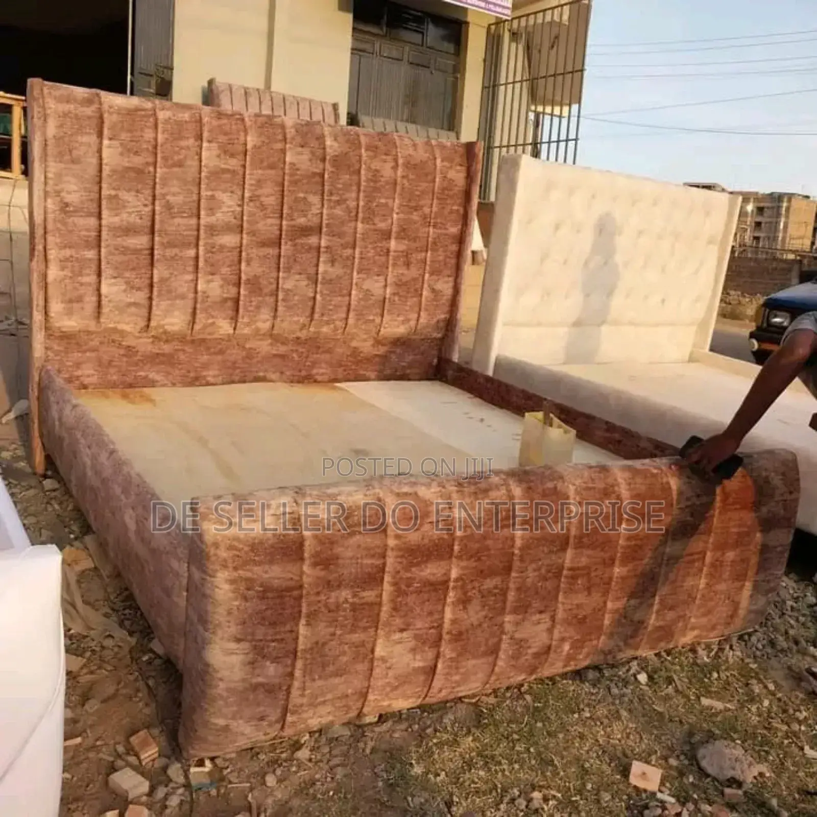 Brownish Chester Bed 5x6 Super