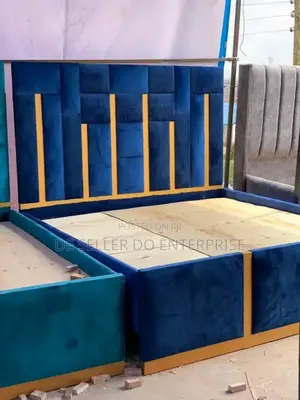 Bed 5x6 Blue Chester Gold Line