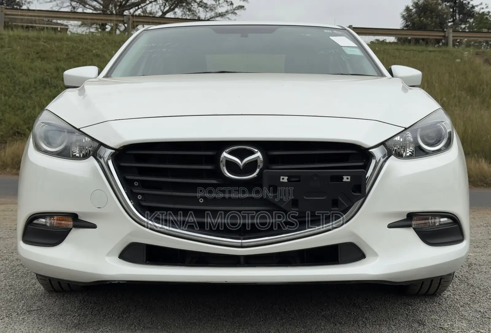 Mazda Axela 2018 White