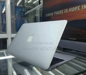 Laptop Apple MacBook Air 2017 8GB Intel Core I7 SSD 256GB