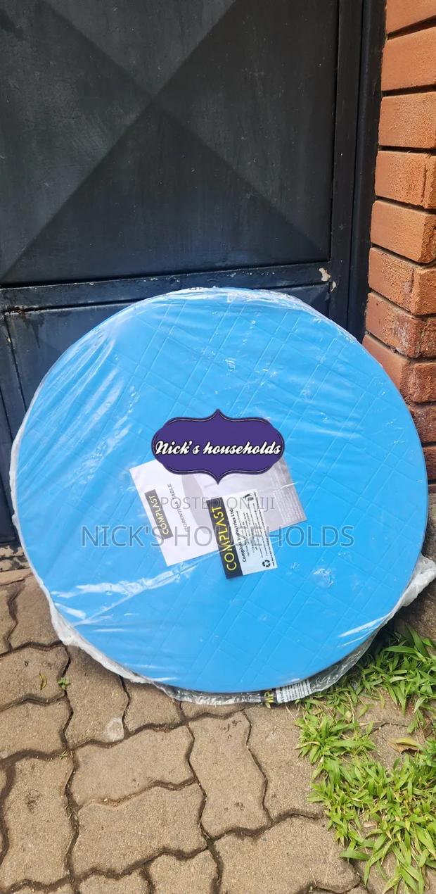 Ideal Plastic Table For Restaurants
