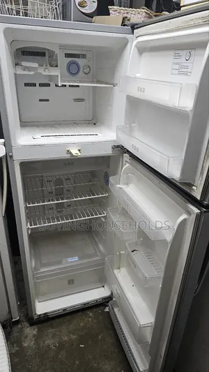 Samsung Exuk 250l No Frost Fridge