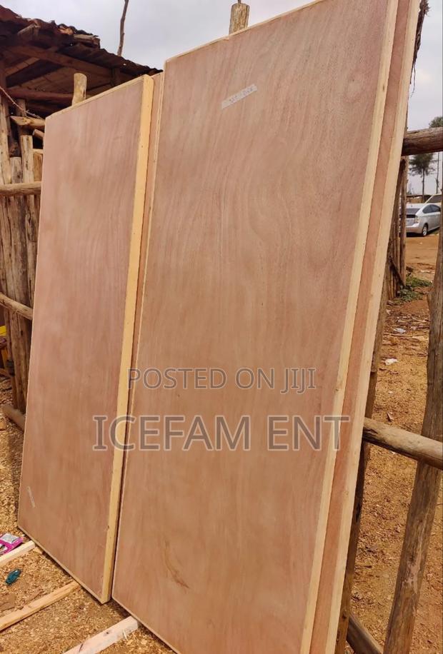 Mahogany Flash Door/Standard Vinear Door - main view