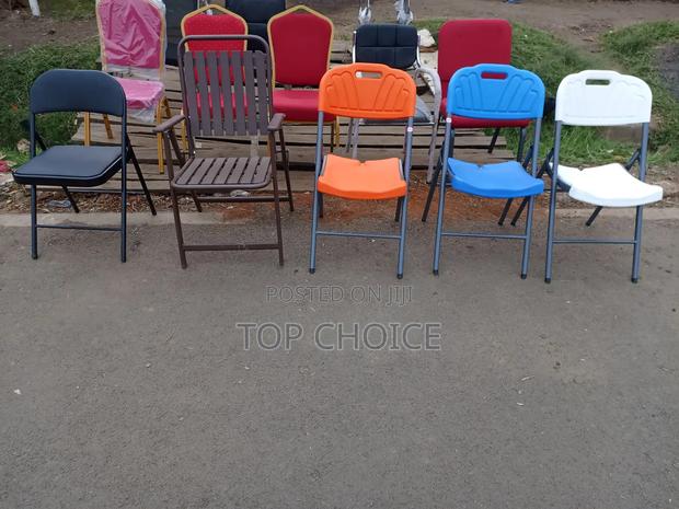 Colour's Foldable Chairs