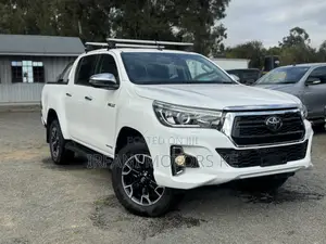 Toyota Hilux Rugged X 4x4 2018 White