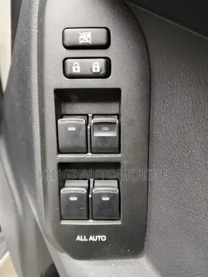 Toyota Land Cruiser Prado 2018 White