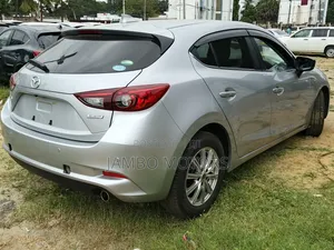 Mazda Axela 2018 Silver