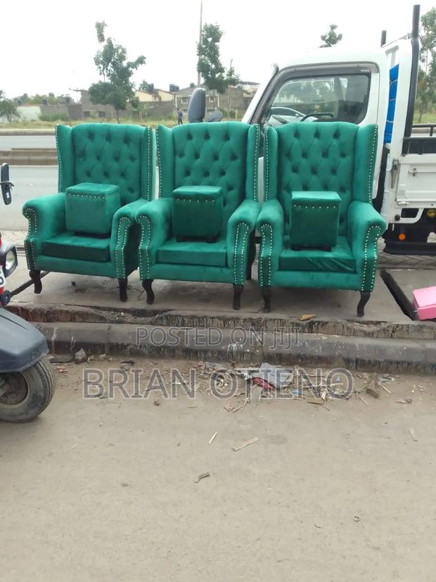 Green Kings Chairs . - main view