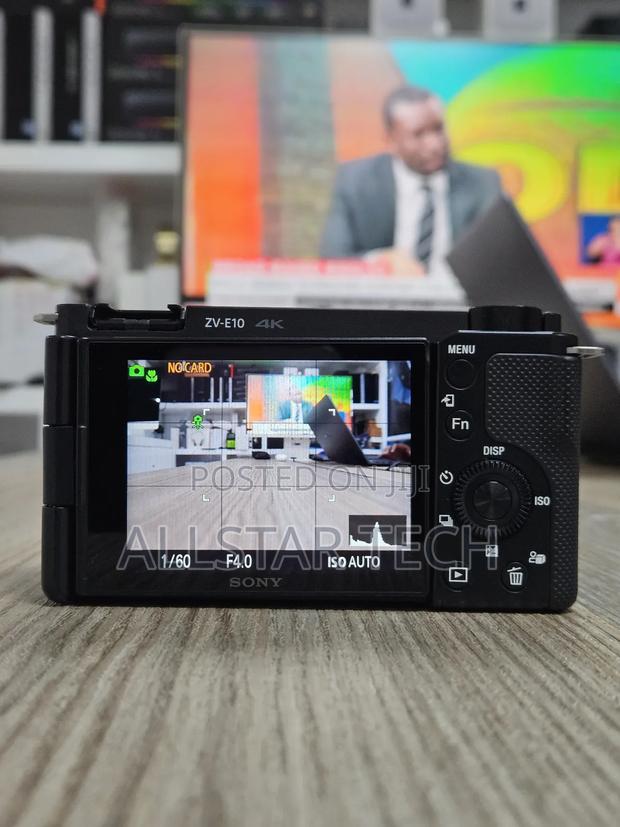 Sony Zv-E10 Mirrorless Camera With 16-50mm Lens (Black) - thumbnail 2