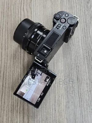 Sony Zv-E10 Mirrorless Camera With 16-50mm Lens (Black)