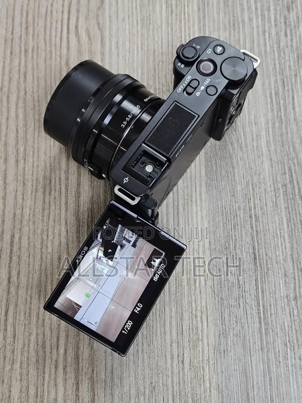 Sony Zv-E10 Mirrorless Camera With 16-50mm Lens (Black) - thumbnail 5