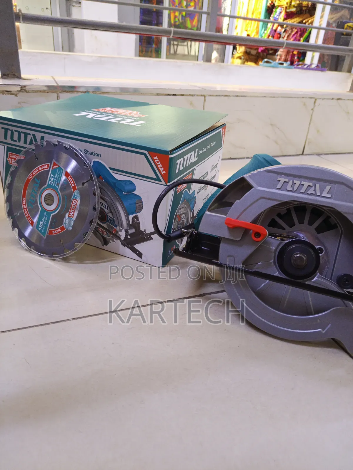 Total 1400w 7" 4800rpm Circular Saw