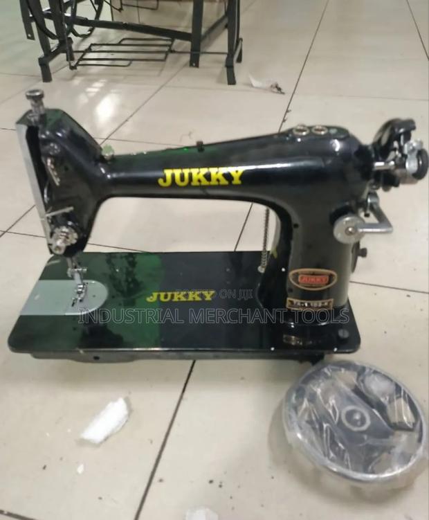 Juki Tl-81 Industrial Sewing Machine (Black)