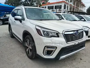 Subaru Forester 2018 White