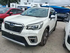 Subaru Forester 2018 White