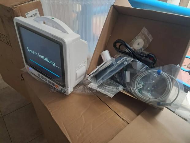 Patient Monitor With Printer - thumbnail 3