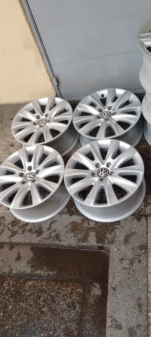 Original Volkswagen Golf, Jetta, Tiguan, 17 Inch Rims Set