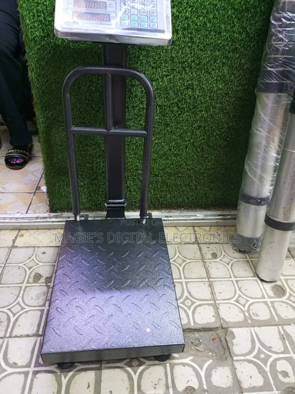 Highly Recommend 150kg Digital Weighing Scale With Guard