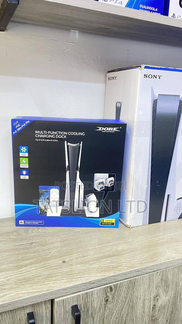 Playstation 5 Multifuction Cooling Charging Dock - main view