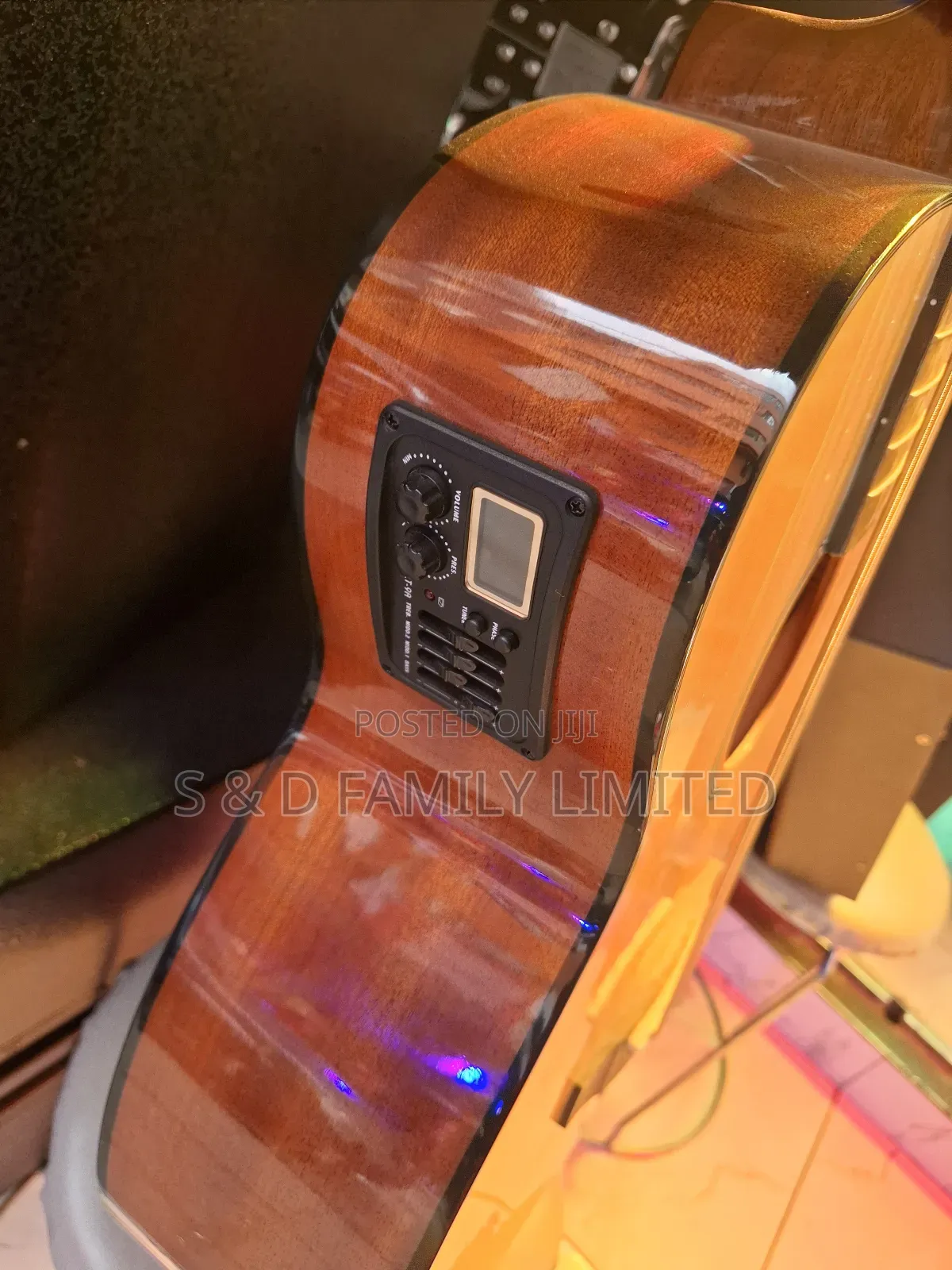 R-Empire 4 String Semi Acoustic Bass Guitar