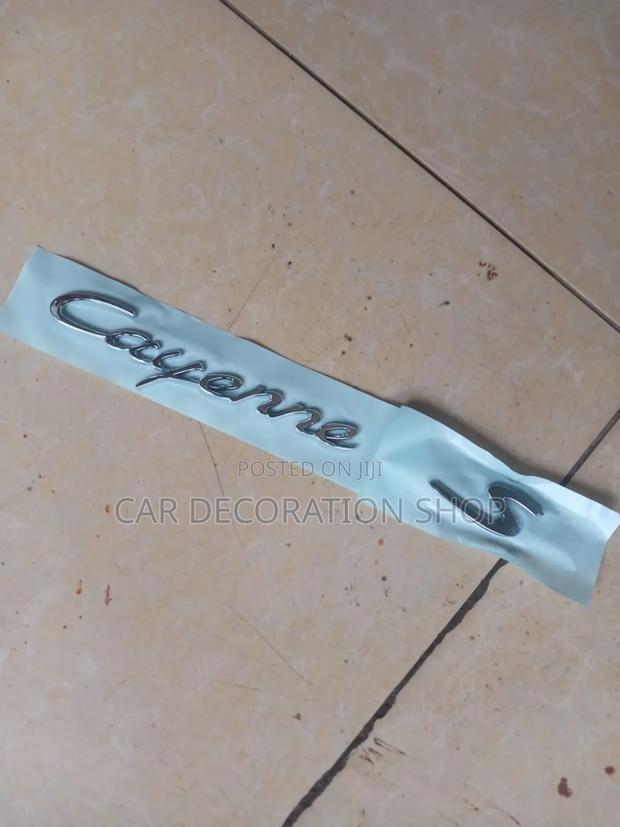 Complete Cayenne S Letter Badge