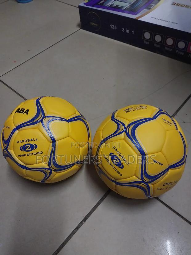 Size 2 Handball Mikasa - thumbnail 2