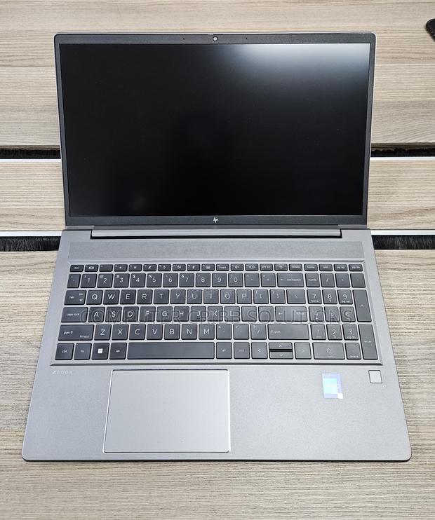 Laptop HP ZBook Power G9 I7 16GB Intel Core I7 SSD 256GB