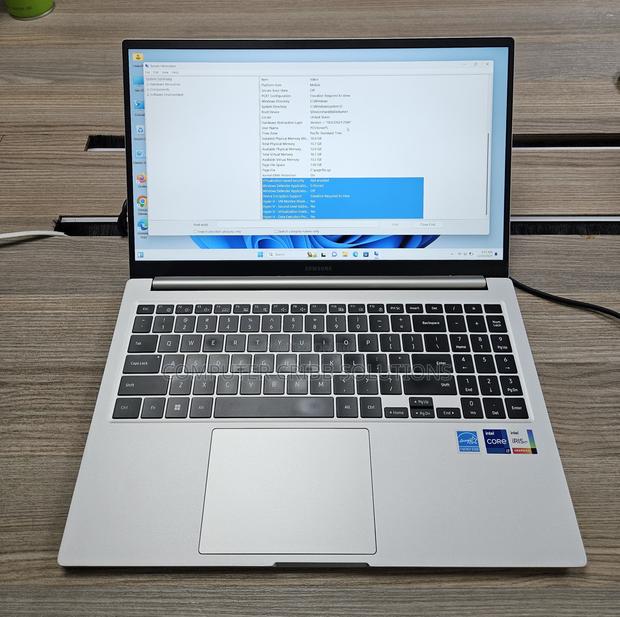 Laptop Samsung Galaxy Book3 Pro 360 16" 16GB Intel Core I7 SSD 512GB
