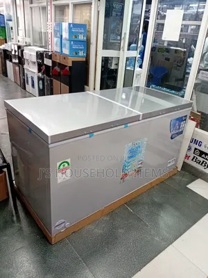 Roch RCF-550-G 455l Chest Freezer With Cool Pack, Lock