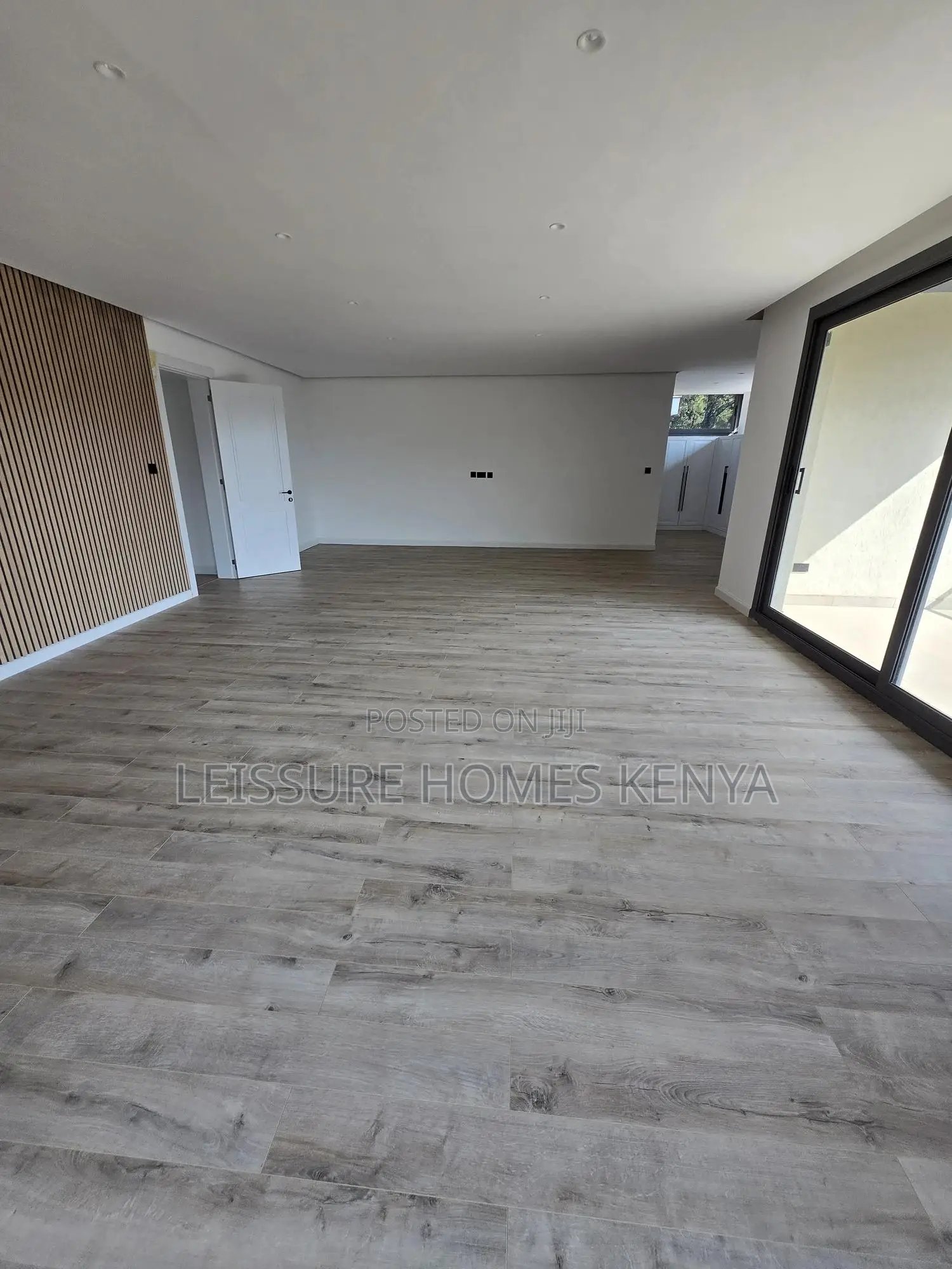 5bdrm Villa in Lavington for sale
