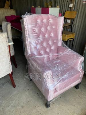 Pinky and Gold Pedicure Seat - main view