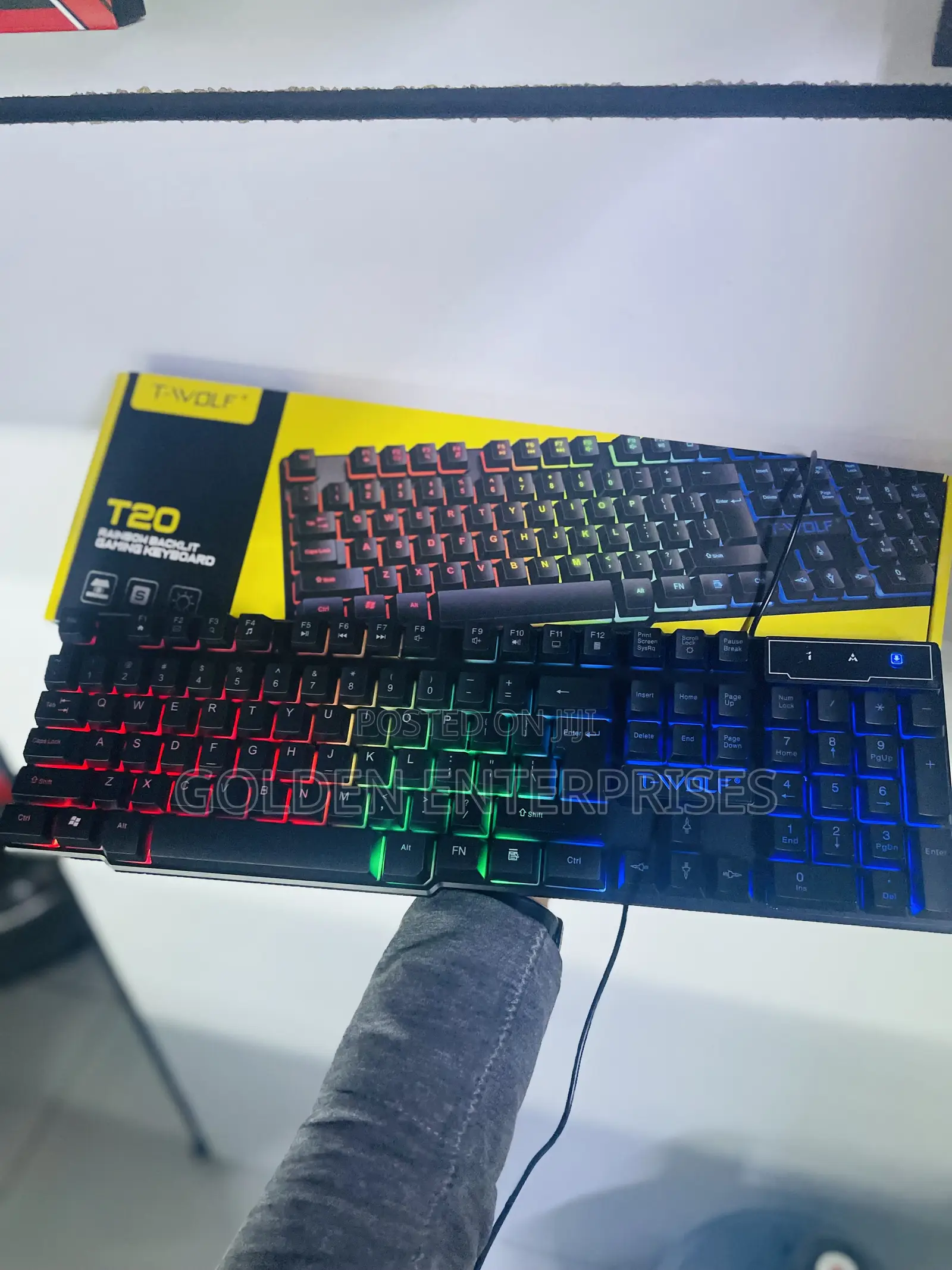 High Quality Twolf Colorful Backlight Wired Gaming Keyboard