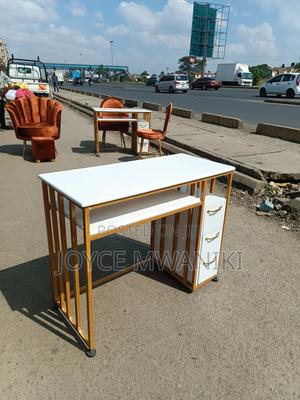 Nail Table With Marble Tops and 3 Drawers - thumbnail 2