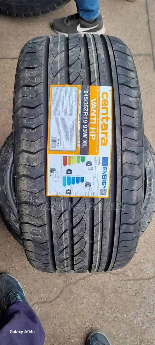 245/35r19 Centra Tyre