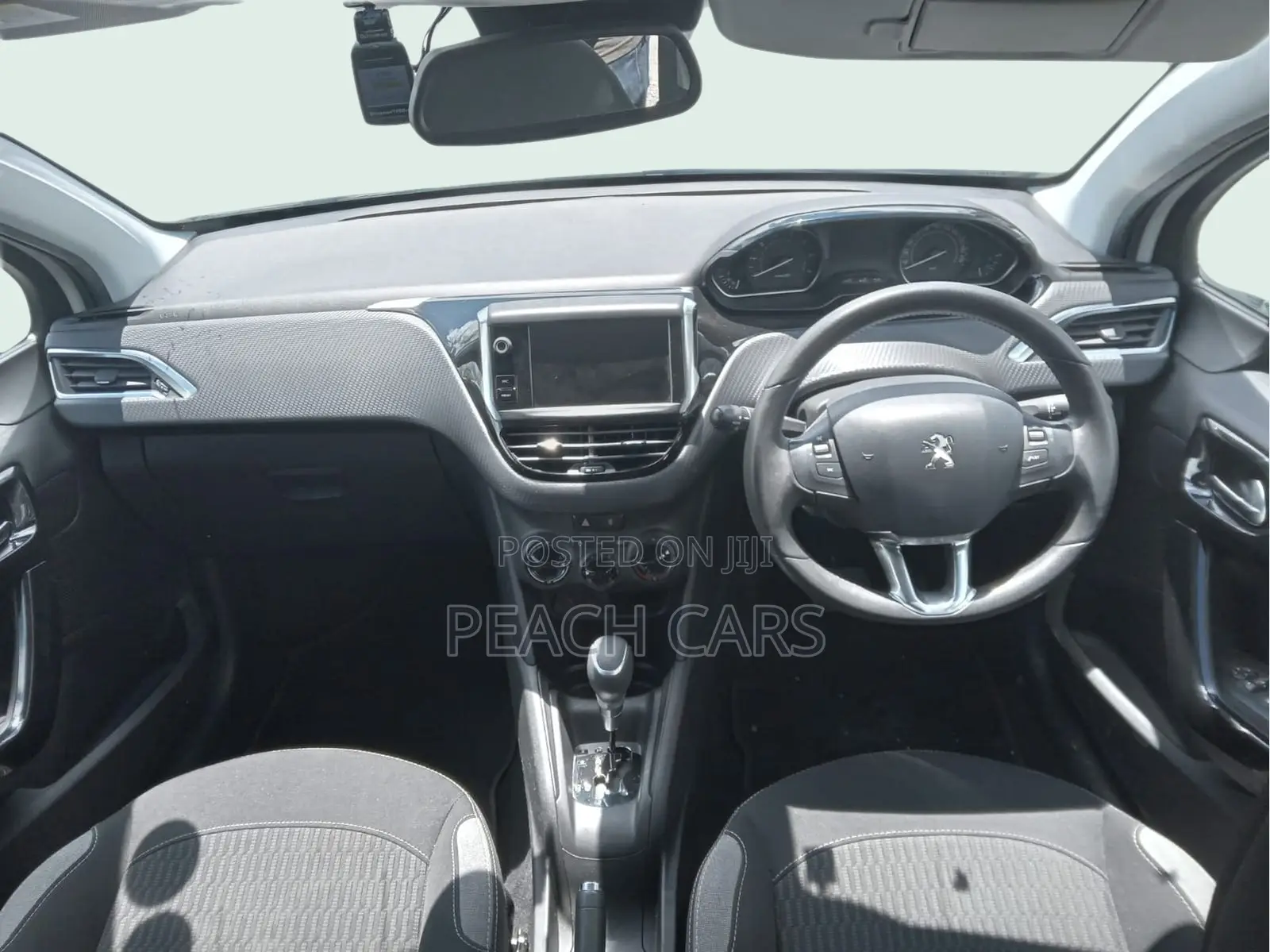 Peugeot 208 2016 White
