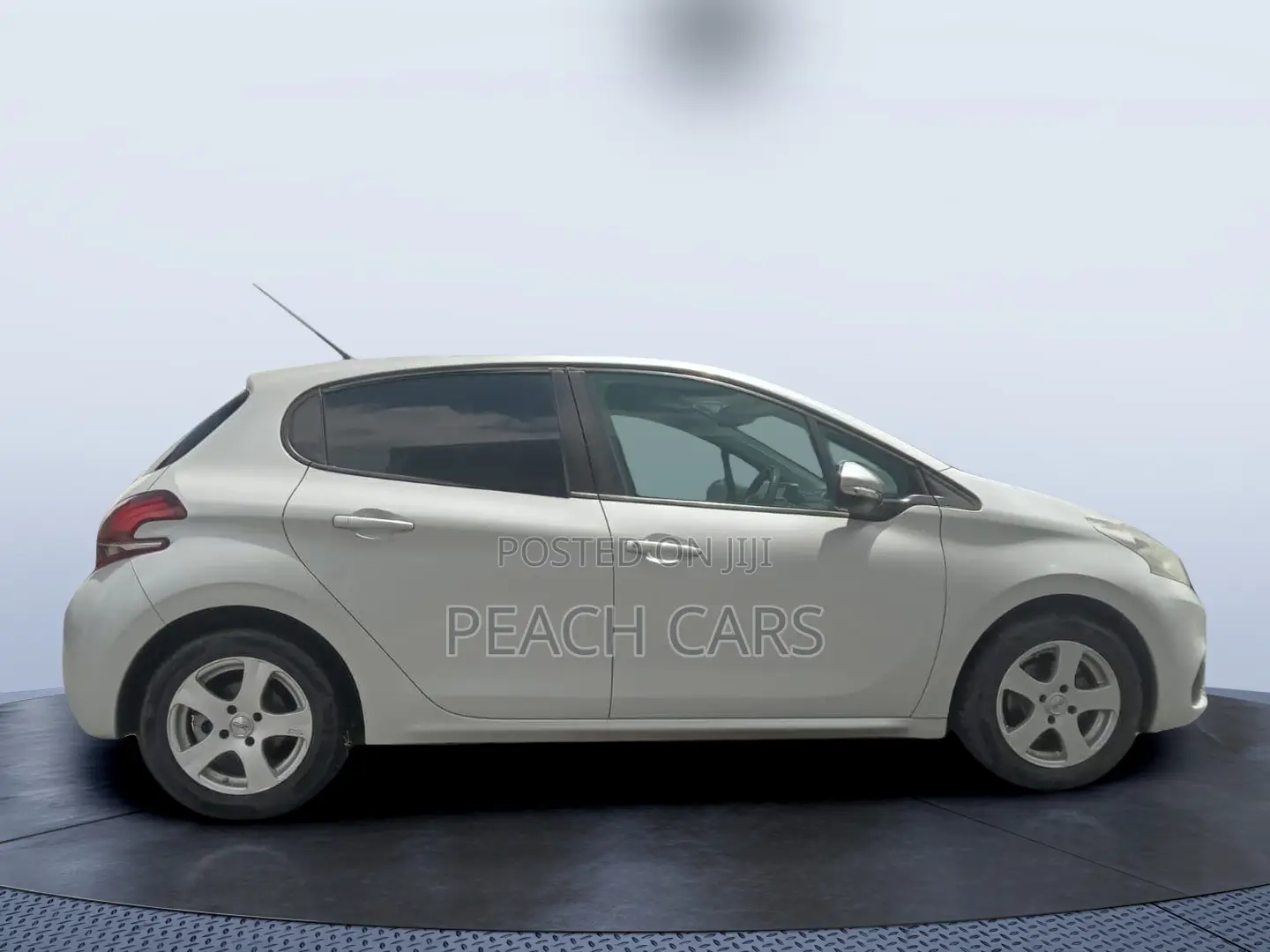 Peugeot 208 2016 White