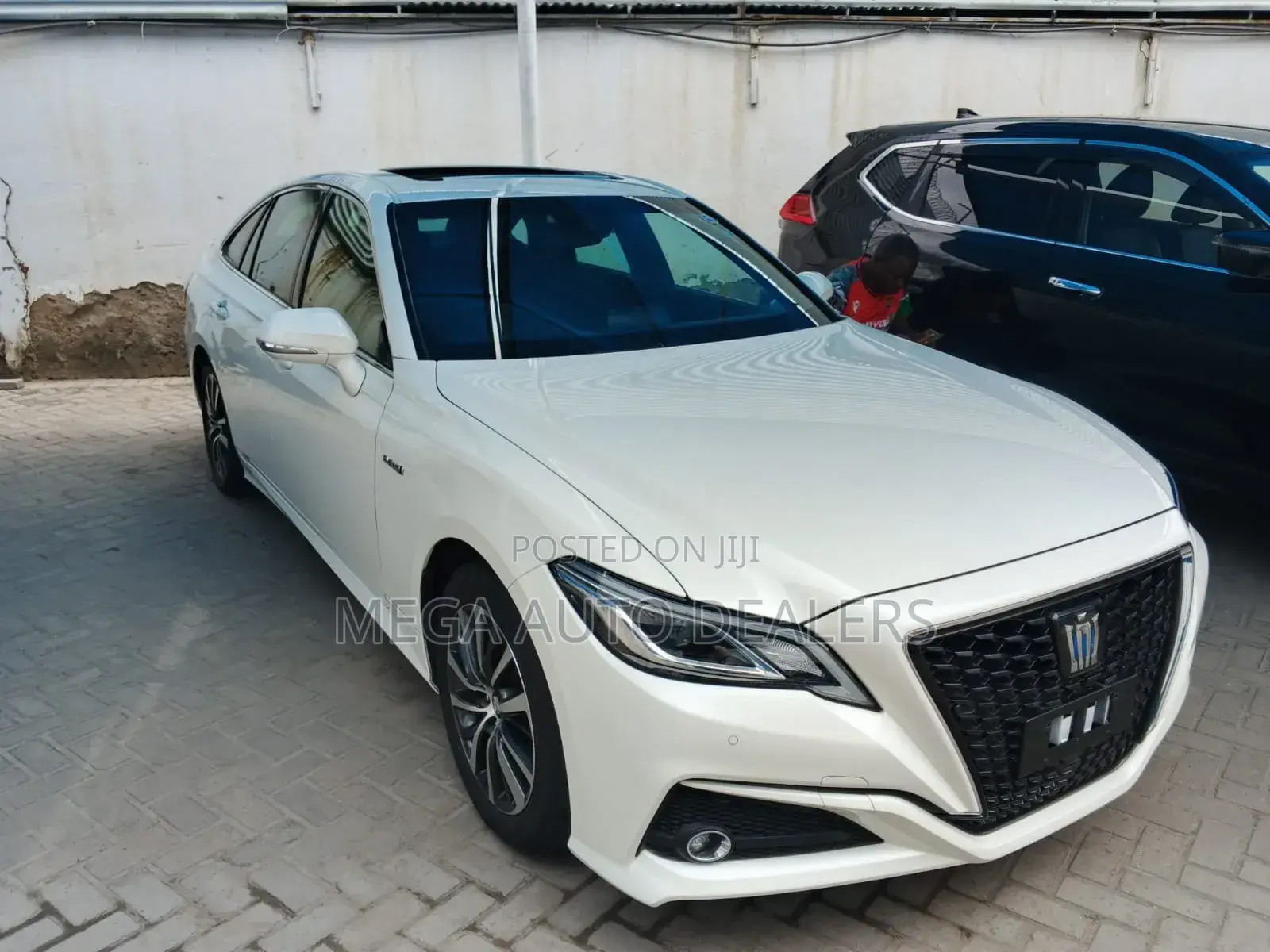 Toyota Crown 2018 White