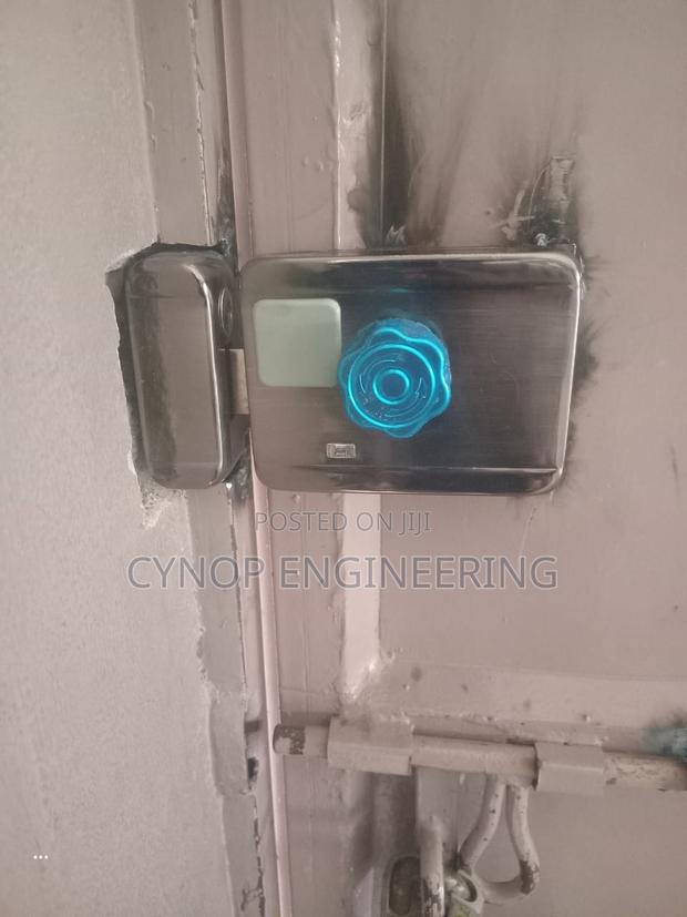 Smart Gate Lock With Rfid Access - main view