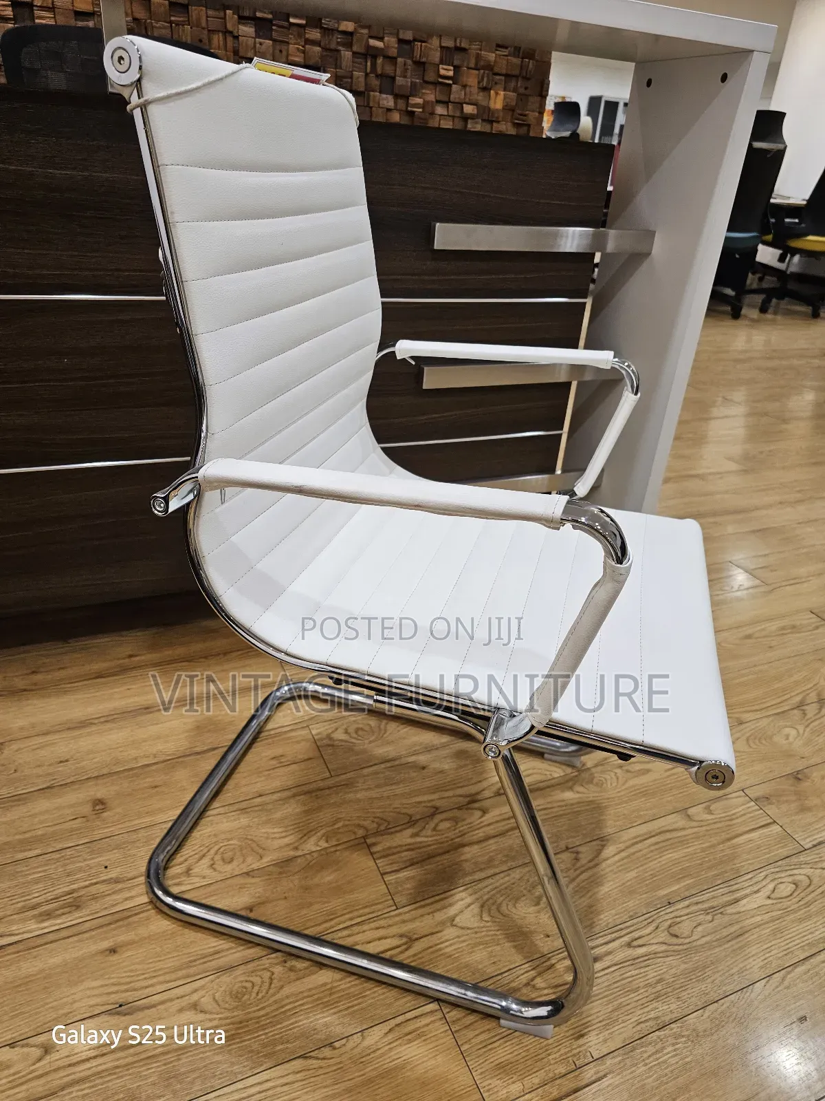 Executive Visitors Chair R009>>A