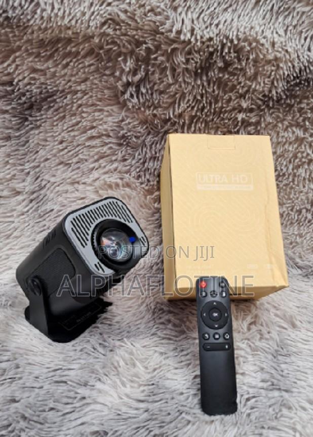 Portable LCD Hy320 Android 13 Mini Projector - main view