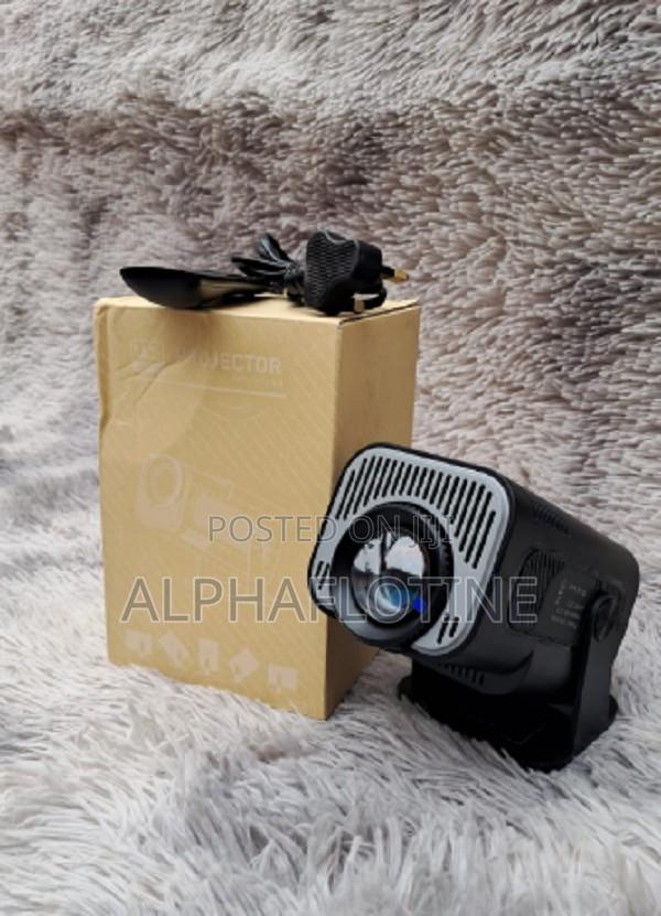 Hy320 Medium 2gb/16gb Android-13 Smart Projector - main view