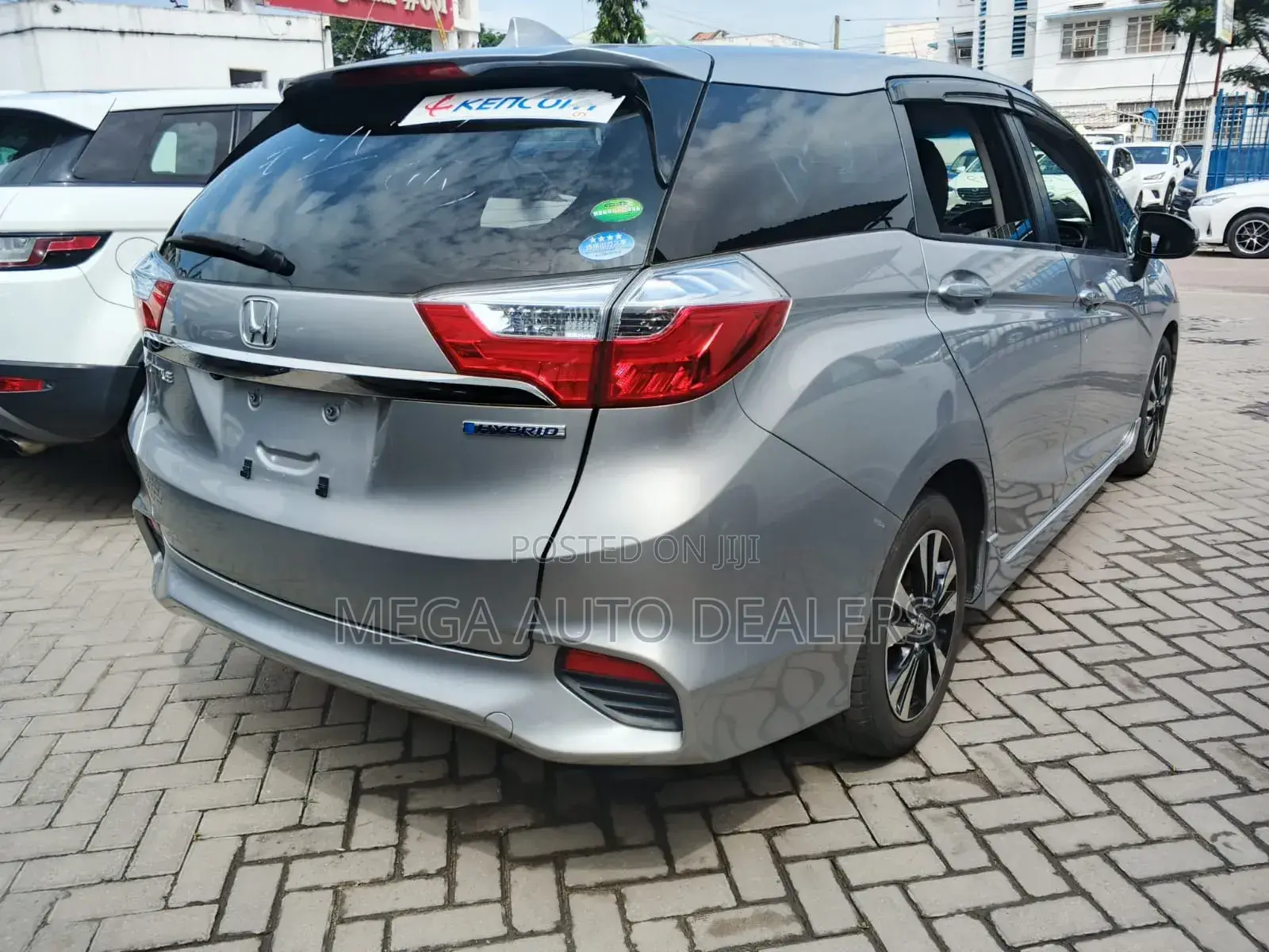 Honda Fit Shuttle 2018 Silver