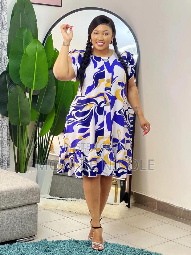 Unique Floral Shift Dress. - thumbnail 3