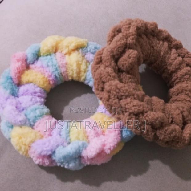 Hair Scrunchies - thumbnail 2